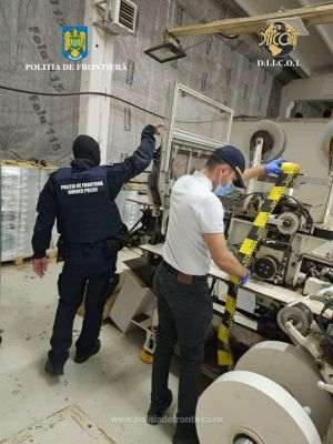 DIICOT şi Poliţia de Frontieră: Descinderi la o reţea transnaţională de ţigarete clandestine